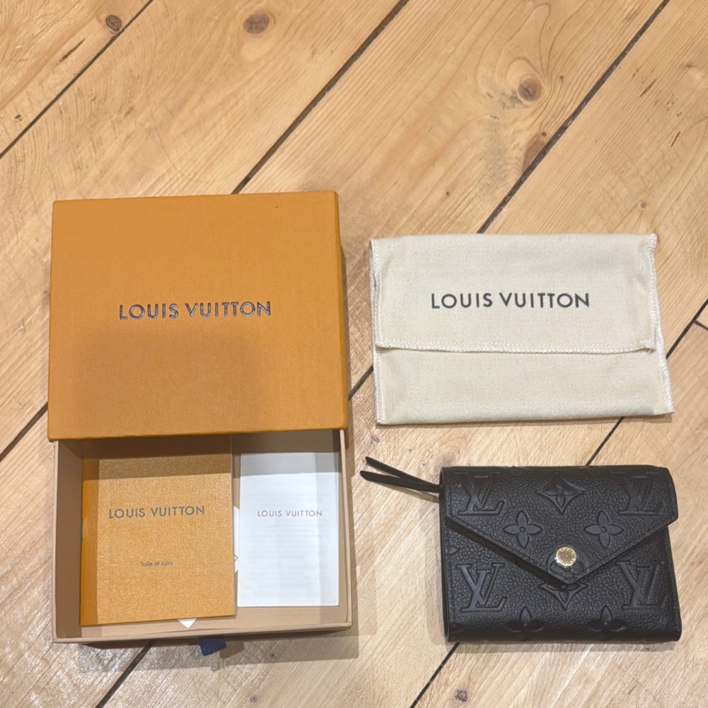 Black Victorine Wallet